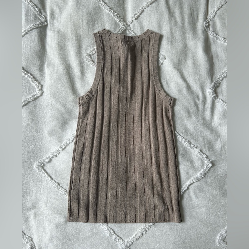 H&M Knit Tank - Picture 2 of 2
